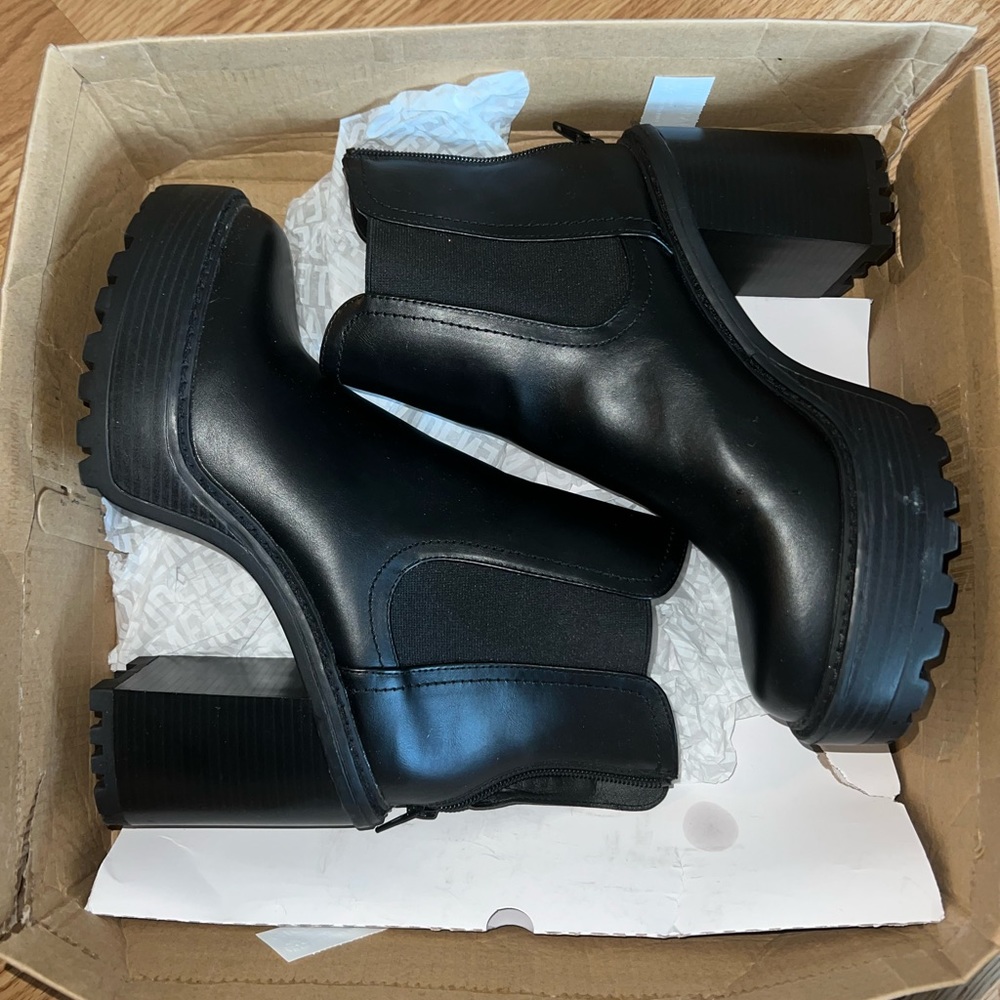 COPY - Steve Madden Kat Black Booties